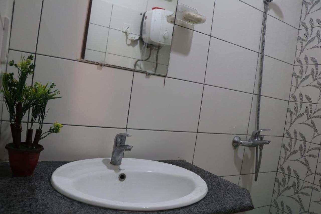 Cozy Studio Apartment In Bahria Town Rawalpindi Exterior foto